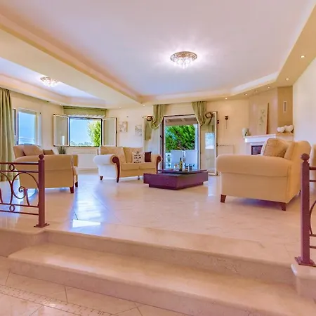 Perseida Villa Pigadhákia