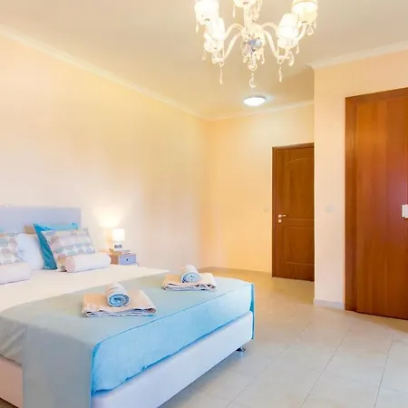 Perseida Villa *